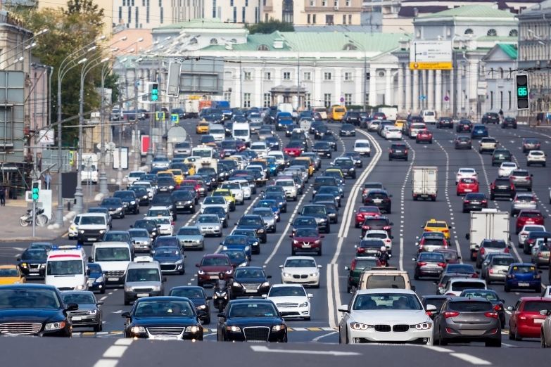 Saturación del tráfico provocado por los coches